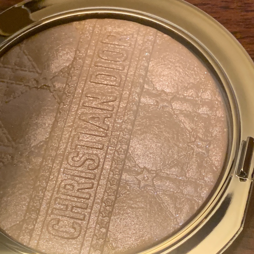 Dior Gold Compact with White Accents, golden, must have!Brand new,luminizer
